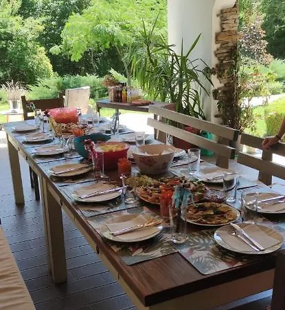 Holiday home дивият божур