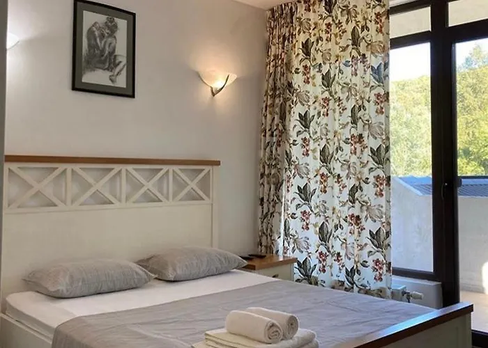 дивият божур